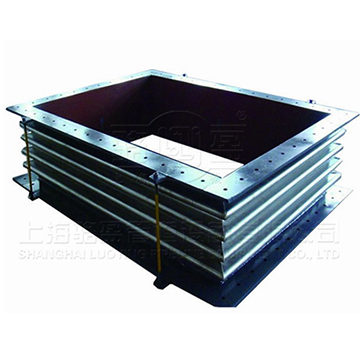 矩形<a href=http://zuezu.cn target=_blank class=infotextkey>波紋補(bǔ)償器</a>2.jpg